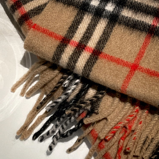 BURBERRY BEIGE CHECK LAMSBWOOL SCARF (PRE-ORDER) 經典格子頸巾