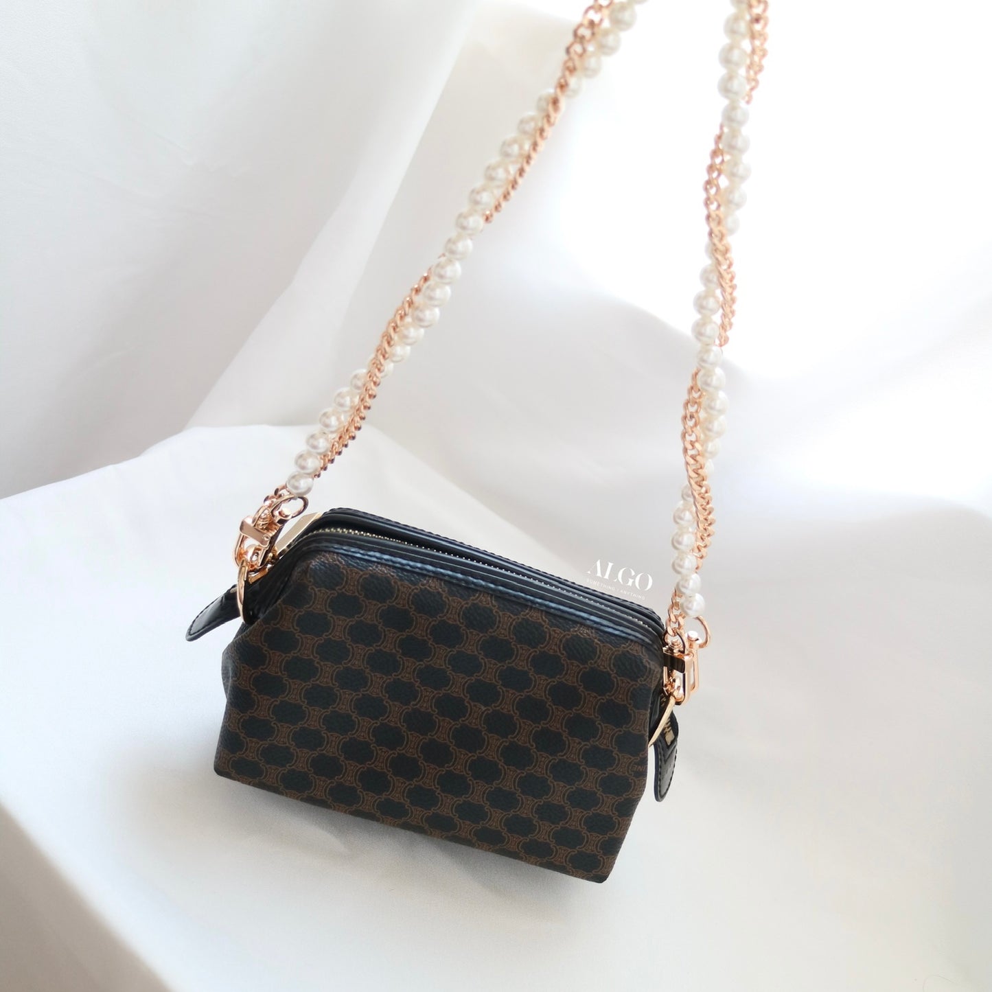 CELINE MONOGRAM BLACK POUCH 16 (PRE-ORDER) 黑色老花雲朵包